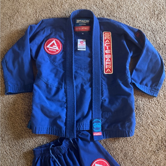 Gently used Gracie Barra Gi size Y4 - Picture 2 of 7